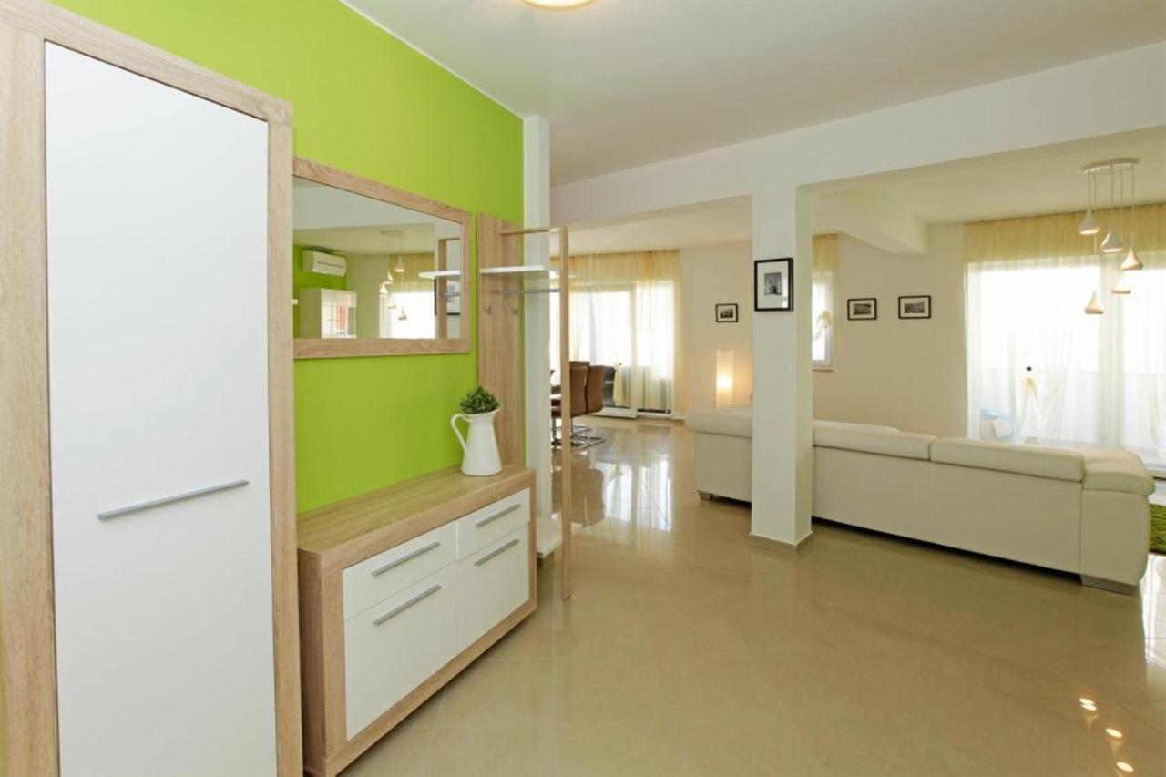 Apartment Bol A6 With Pool From 45 Eur Per Person 외부 사진